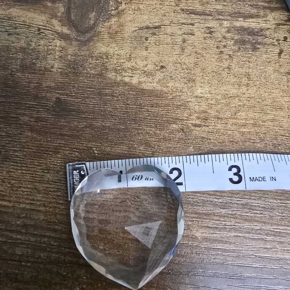 Crystal Heart Paperweight - Picture 4 of 4